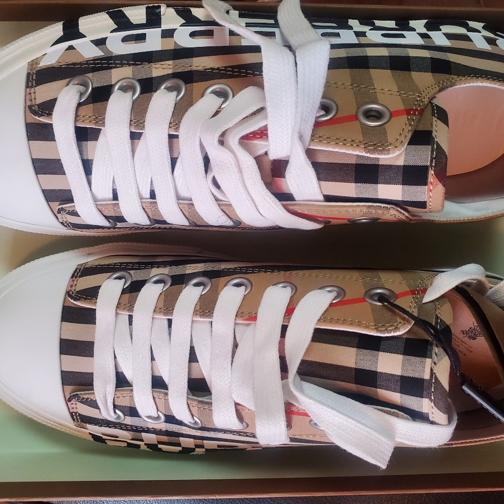 COPY - Burberry sneakers (womens)